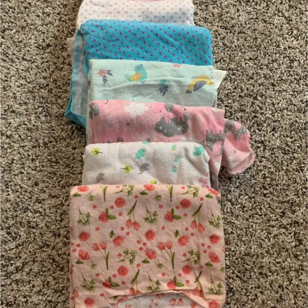 Floral and Patterned Kids burp cloth Set